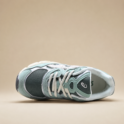 ASICS GEL-NYC Women’s Trainers – Cushioned Retro Lifestyle Sneakers