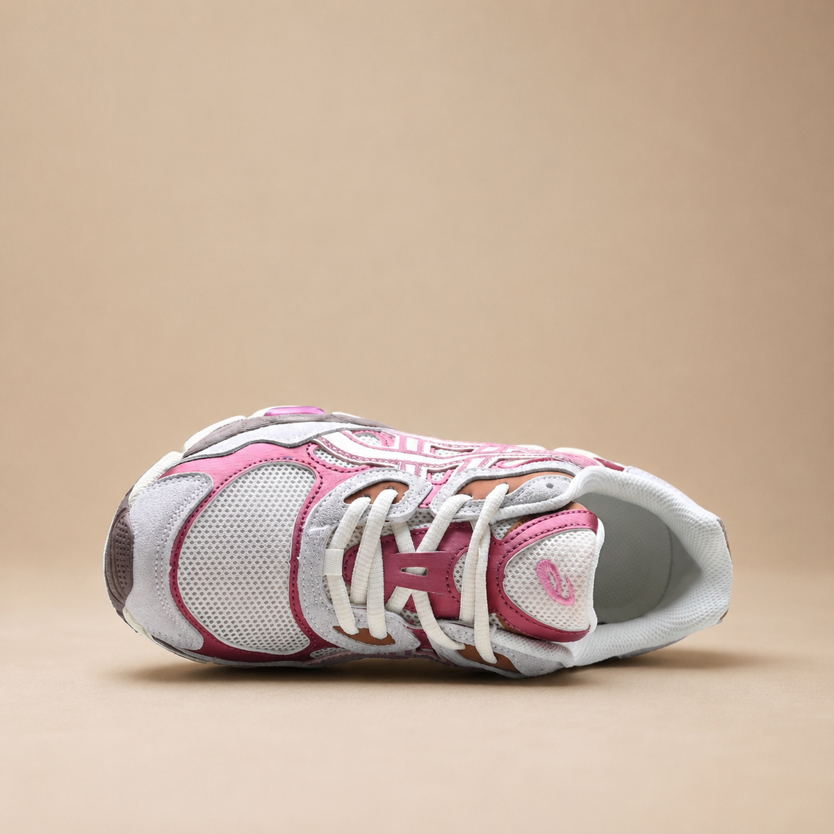 ASICS GEL-NYC Women’s Trainers – Cushioned Retro Lifestyle Sneakers