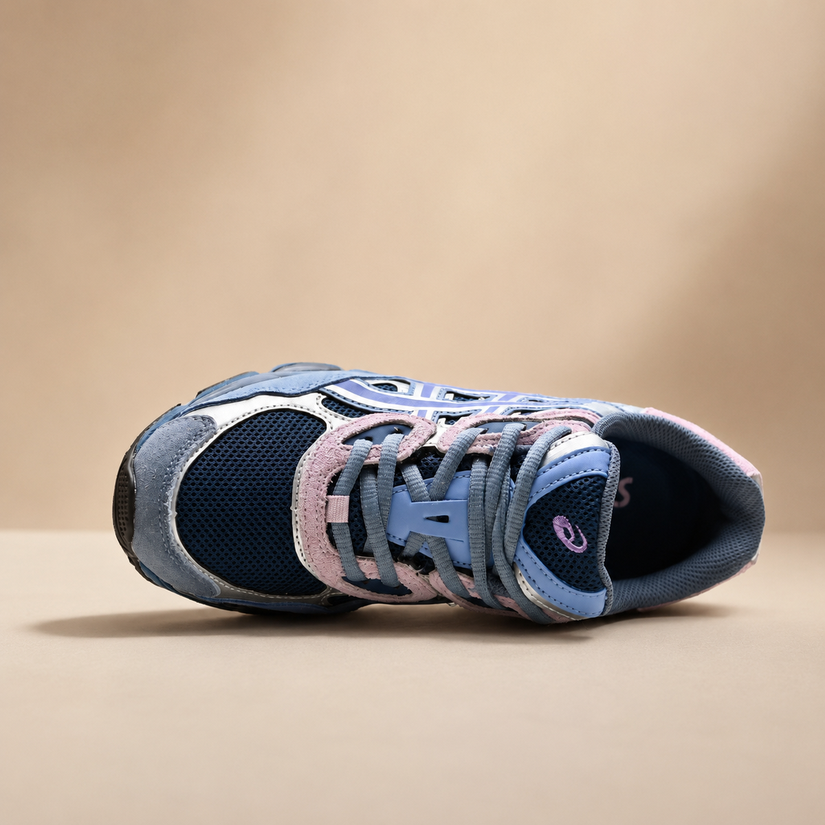 ASICS GEL-NYC Women’s Trainers – Cushioned Retro Lifestyle Sneakers